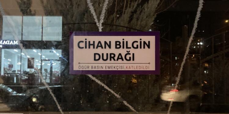 Otobüs duraklarına katledilen gazetecilerin isimlerini verdiler