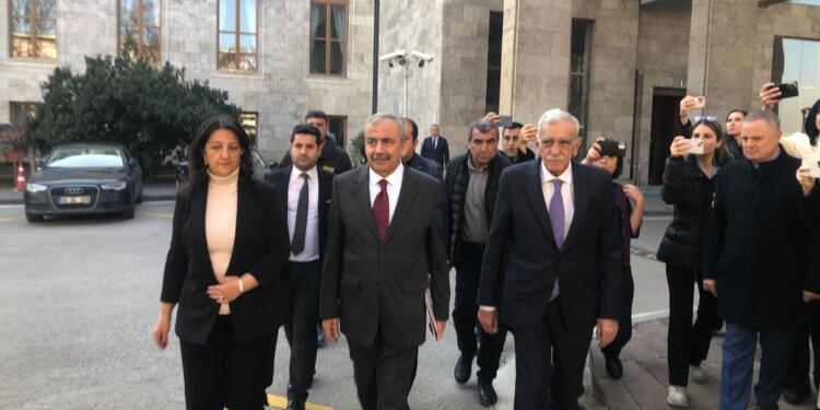 DEM Parti heyeti ile Kurtulmuş görüşmesi sona erdi