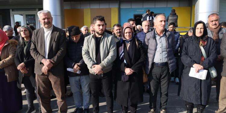 ‘Tutsaklara para göndermek suç değildir’