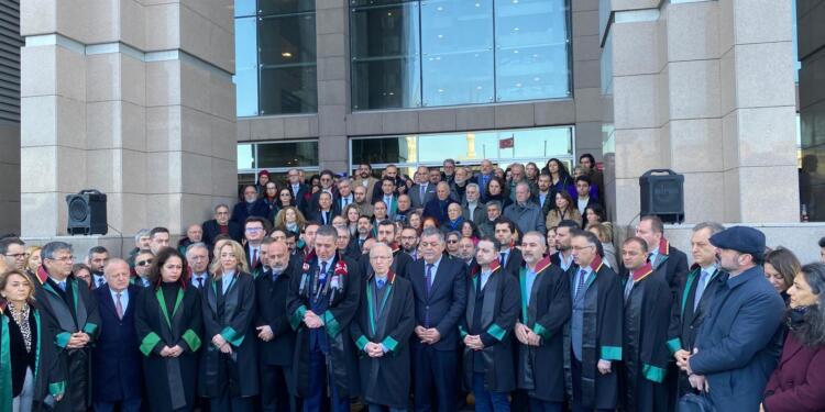 İstanbul Barosu yöneticileri ifade verdi: Adaletin yanında duracağız