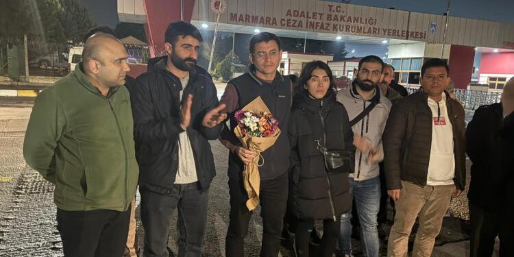 Tahliye edilen Gazeteci Topaloğlu: Mücadelemiz sürecek