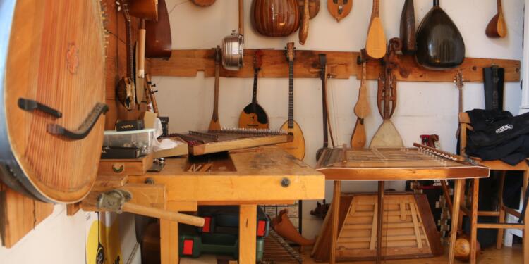 Santura hayat veriyor