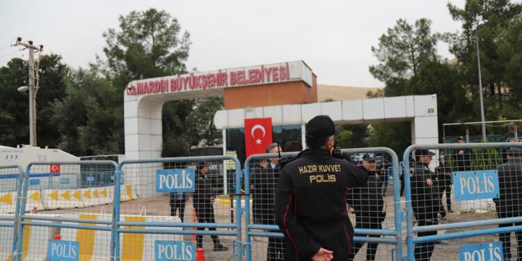 Mêrdîn’de kayyım 30 işçiyi daha işten çıkardı