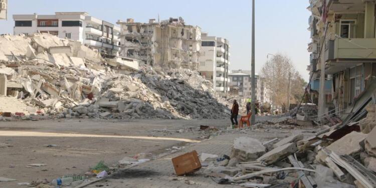 51 kişi yaşamını yitirdi; müteahhit serbest