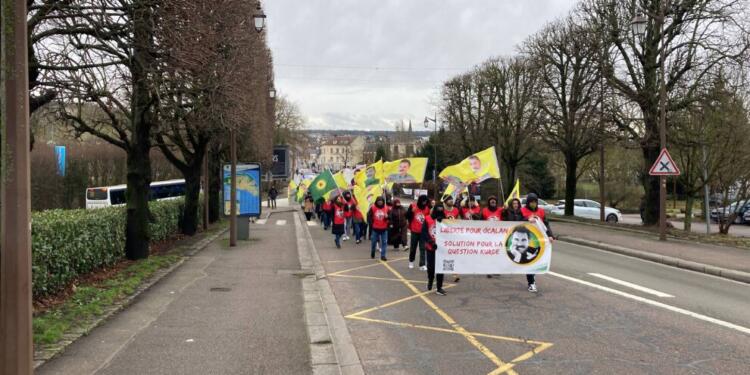 Uzun Yürüyüş 6’ncı gününde Mantes-la-Jolie’de