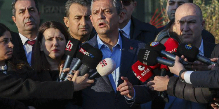 Özgür Özel: İktidarı devretmeye hazırlansınlar