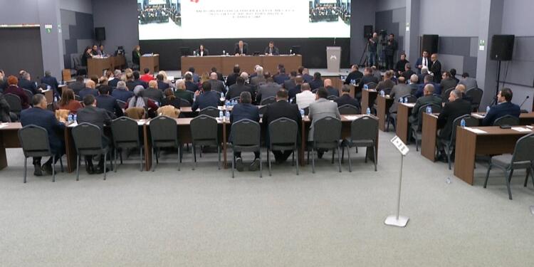 Mersin Büyükşehir Belediyesi Meclisi’nde kayyım tepkisi