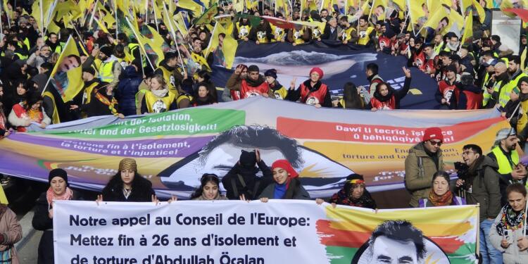 Avrupa’da ‘Asrın çağrısı’ için açıklama