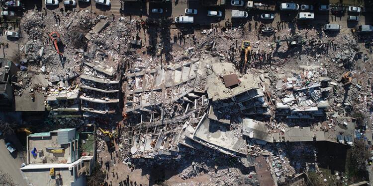 Bin 271 deprem davasında tek bir kamu görevlisi yargılanmıyor