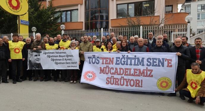 Eğitim Sen bakanlığı protesto etti