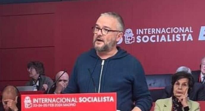 Fransız siyasetçi: Rojava’daki gibi Suriye’de de demokrasiyi inşa edebiliriz