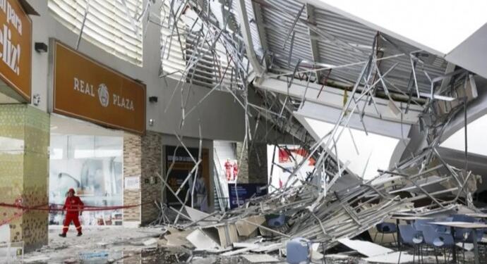 Peru’da alışveriş merkezi çöktü: En az 8 ölü