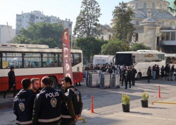 Kayyım 4 kişiyi daha işten çıkardı