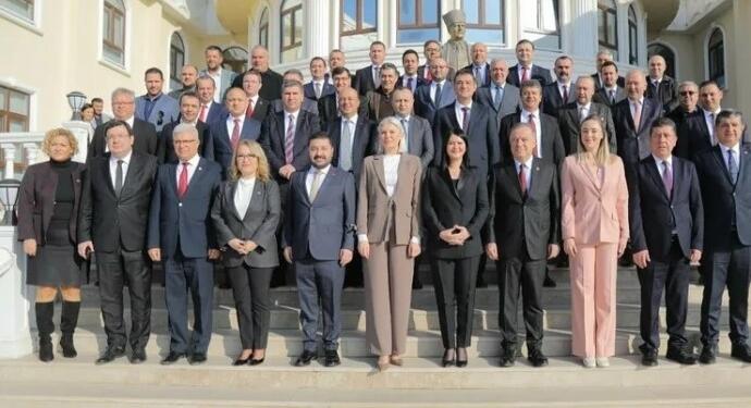 CHP’li belediye başkanlarından İmamoğlu’na adaylık çağrısı