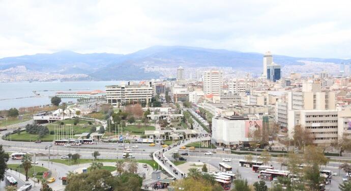 Ege depremleri sürüyor: İzmir’deki binalar risk taşıyor