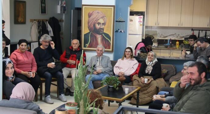 Jîn Art’ta polis baskınına karşı nöbet