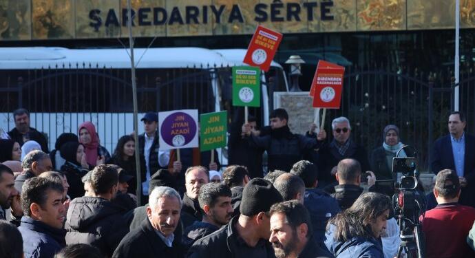 ‘Geçici’ kayyımlar kalıcı oluyor: Davalar yeni seçimlere kadar uzatılıyor
