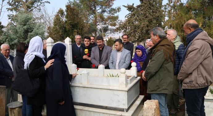 Gazeteci Kemal Kılıç mezarı başında anıldı