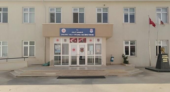 Kelepçeli muayeneyi reddeden tutsaklara soruşturma