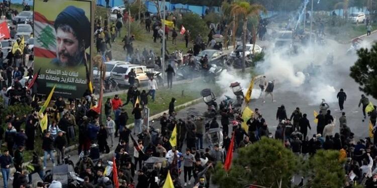 İran uçuşları yasaklanınca Hizbullahçılar yürüdü