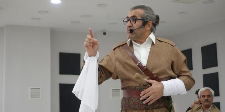 Semsûr’da ‘çîrok û stran’ gecesi düzenlendi