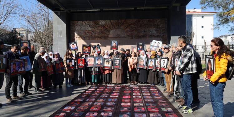 Kayıp yakınları: Adalet istemekten vazgeçmeyeceğiz