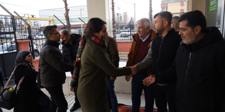 Gazetecilerden Aziz Köylüoğlu’nun ailesine taziye ziyareti