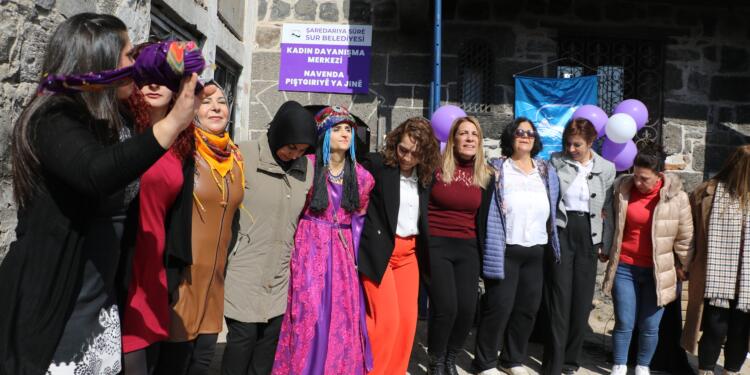Sûr Belediyesi’nden Xwebûna Jin Danışma Merkezi