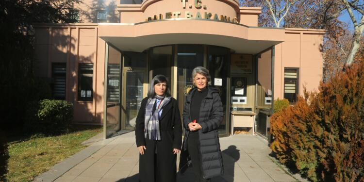 Gazeteciler İmralı’ya gitmek için Adalet Bakanlığı’na başvurdu