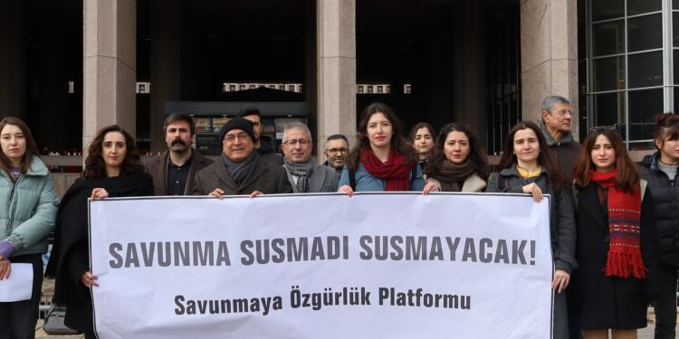 Avukatlar gözaltı ve tutuklamaları protesto etti