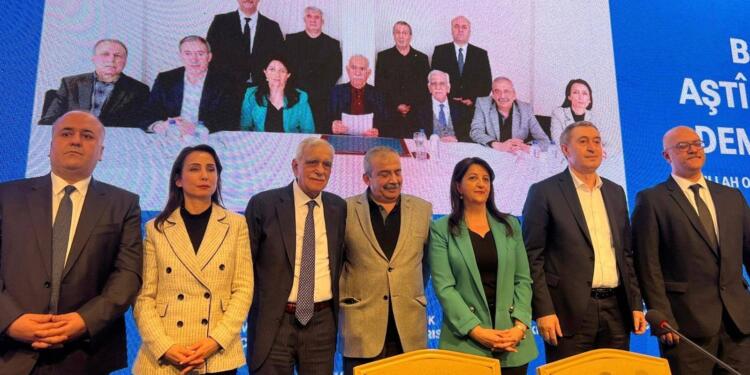 Önder: Kaotik ortamdan çıkışın onurlu pusulasıyla geldik