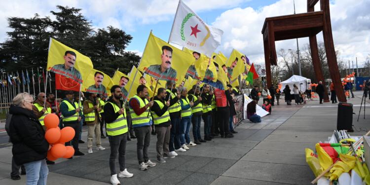 Abdullah Öcalan’ın özgürlüğü için Cenevre’de başlatılan eylem 50’nci ayına girdi