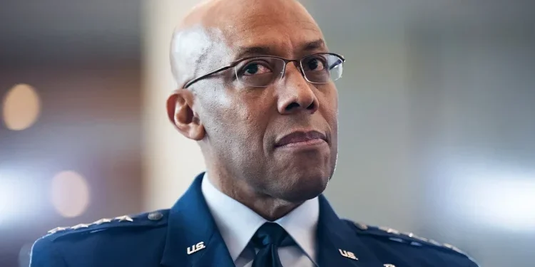 Trump, Genelkurmay Başkanı Brown’u görevden aldı