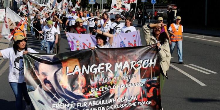 Gençler Almanya’da ‘özgürlük’ yürüyüşü başlatacak