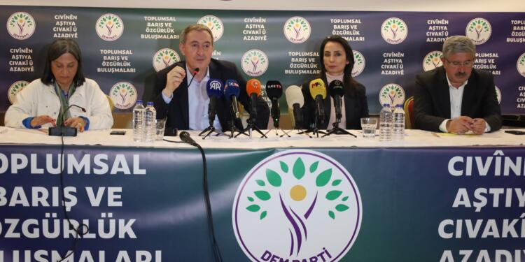 Tuncer Bakırhan: Öcalan devletin ezberini bozacak bir çağrı yapacak