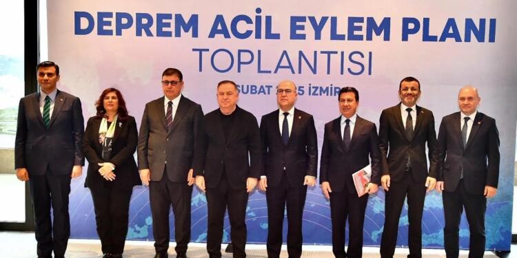 İzmir’de deprem için kriz masası kuruldu
