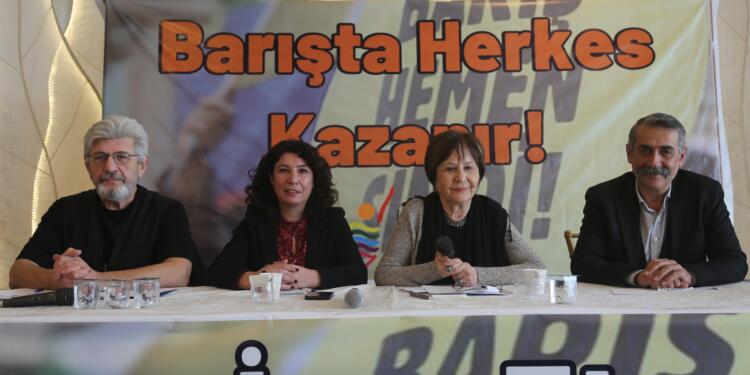 ‘Barışı inşa etmek’ paneli: Barışta herkes kazanır