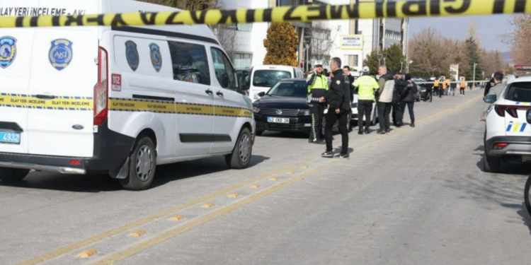 Üniversite öğrencisi, dekan yardımcısını vurup intihara teşebbüs etti