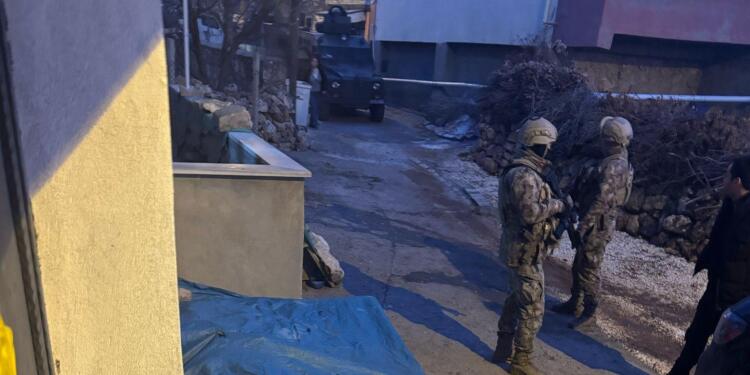 Mêrdîn ve Adana’da ev baskınları