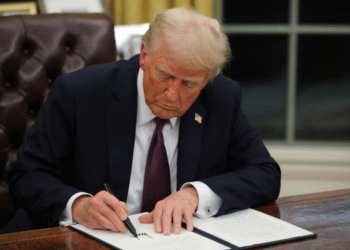 ABD ek gümrük vergileri kararını askıya aldı