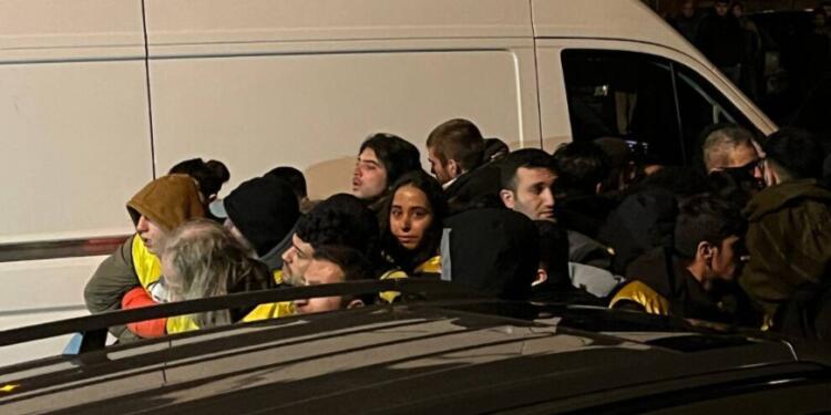 ‘Özgürlük Yürüyüşü’ne Alman polisi saldırdı