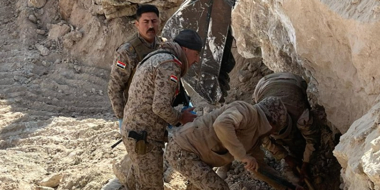 Anbar’da 5 DAİŞ’linin cenazesi bulundu