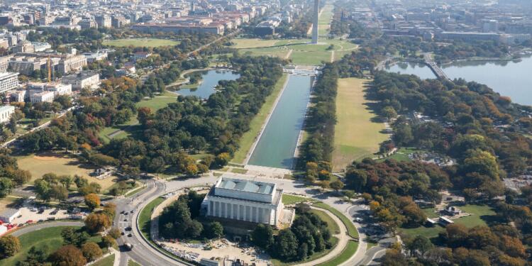 Trump, Washington’daki demokrat hükümeti devirmeye çağırdı