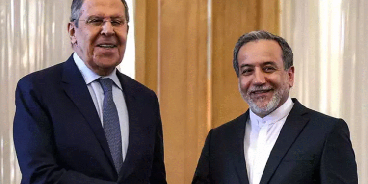 Erakçi ile Lavrov Tahran’da görüştü