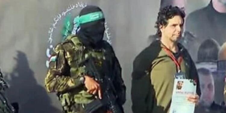 Hamas 2 rehineyi teslim etti