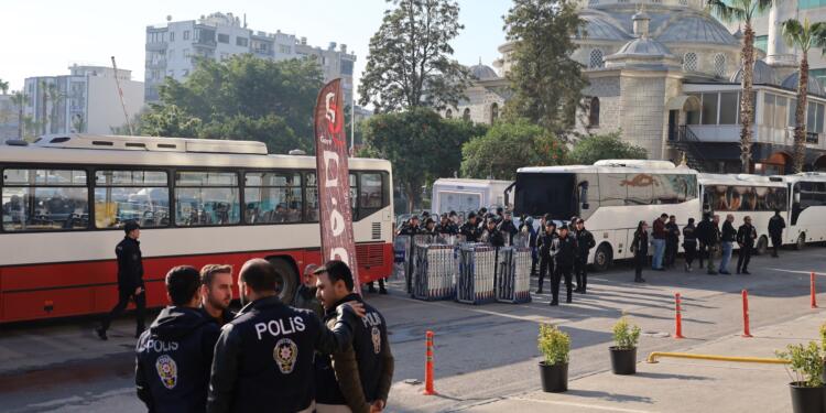 Kayyım Akdeniz Belediyesi’nde 17 kişiyi işten çıkardı