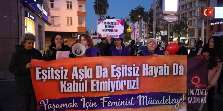 Kadınlardan 14 Şubat açıklaması: Öldüren sevgi istemiyoruz