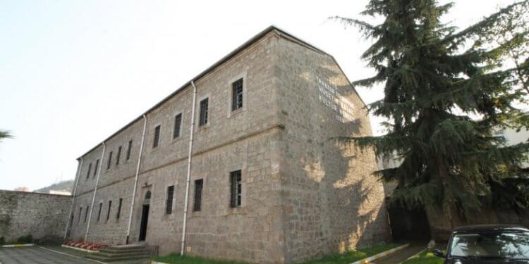 Trabzon’da valilik kültür merkezine el koydu