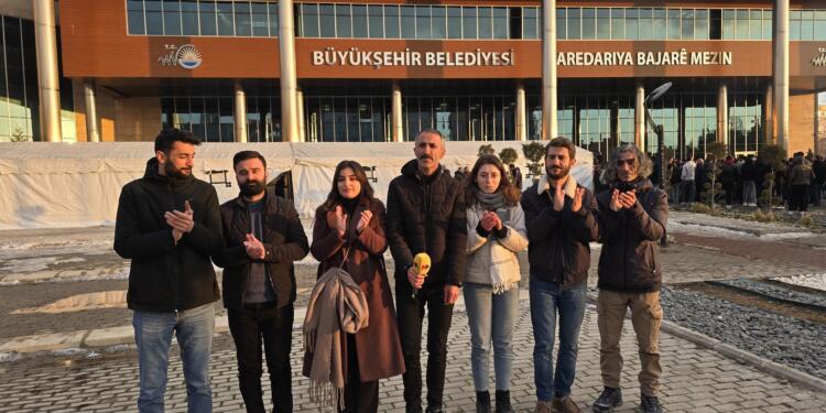 Wanlı sanatçılar: Tüm sanatçıları direniş nöbetine çağırıyoruz