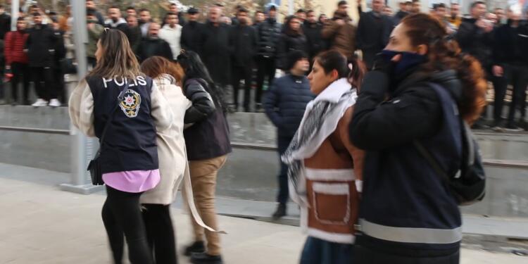 Kadın yürüyüşünde gözaltına alınanlar serbest